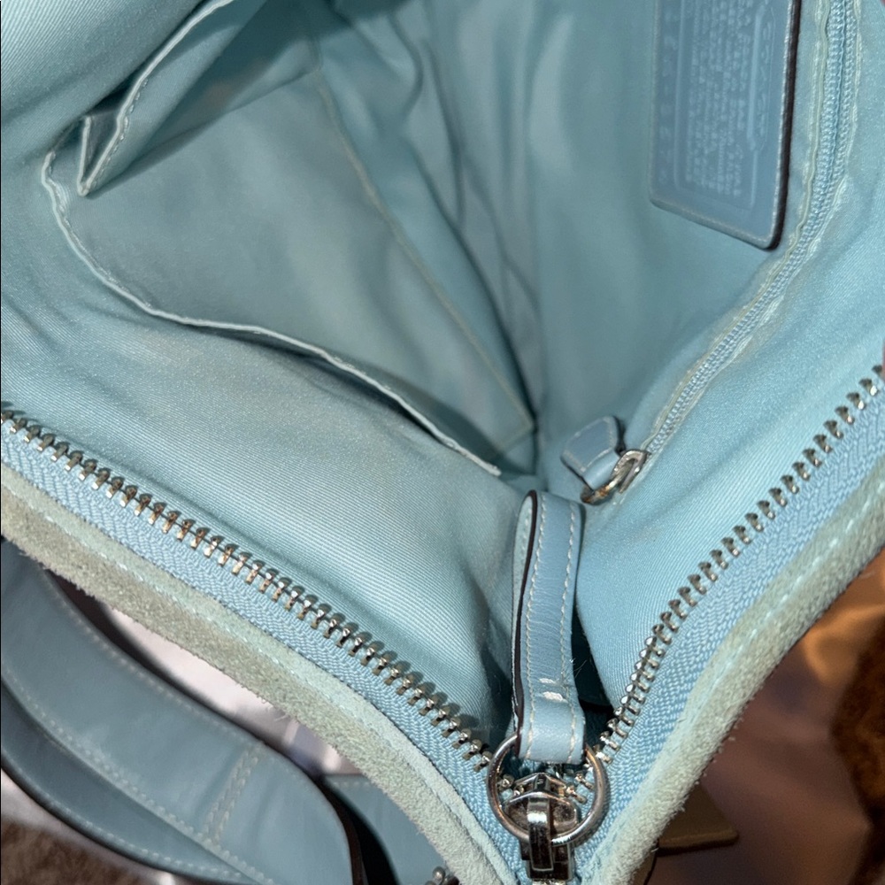 Coach perfect Y2K Soho Tiffany Blue Messenger/ Shoulder Bag
13 - Picture 11 of 11